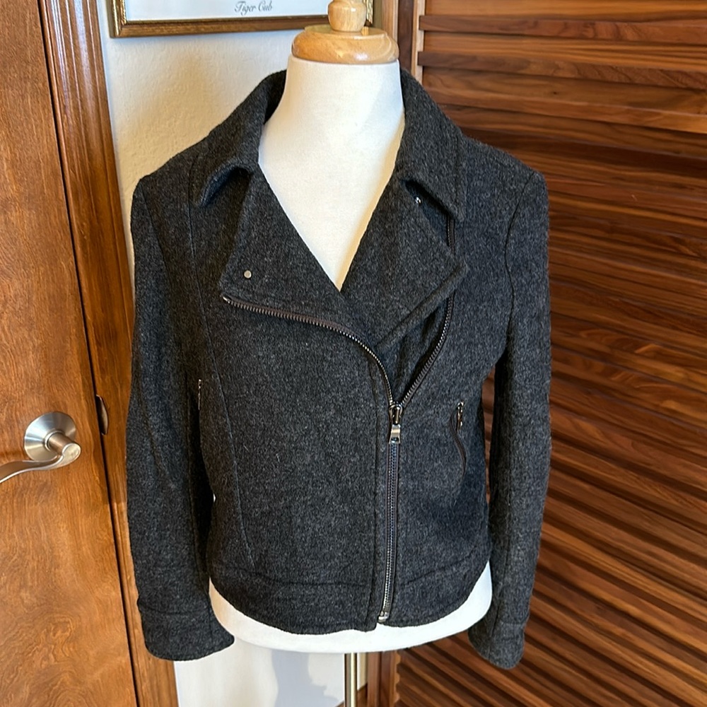 Ann Taylor wool and rayonne jacket charcoal/black Size M